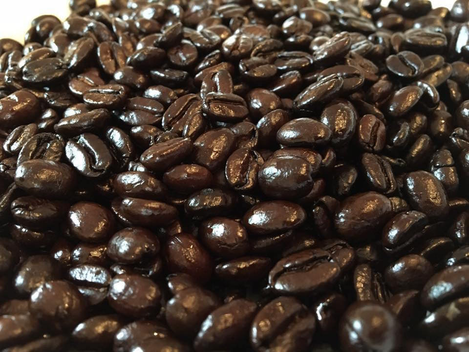 カビがなくツヤのあるコーヒー豆